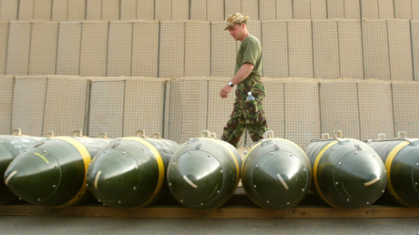 Britische Bomben in in einem Luftwaffenstützpunkt in Kuwait, März 2003