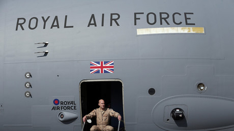 Großbritannien liefert Saudi-Arabien nicht nur Waffen sondern auch Militärberater zum treffsicheren Bombardieren in Jemen
