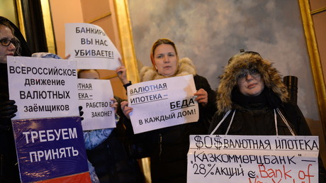 Proteste von Schuldnern in Moskau, die ihre Hypotheken in ausländischen Währungen nicht bedienen können.