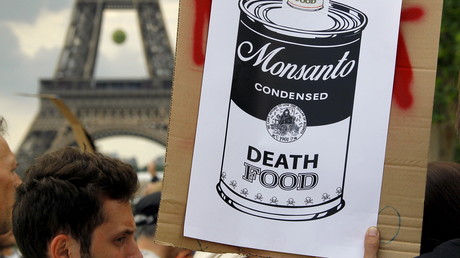 Weltweite Demonstrationen gegen Monsanto, den weltgrößten Hersteller von Glyphosat, hier in Paris im Mai 2015. Menschen in 48 Ländern protestierten gegen Monsanto und sein Herbizid 