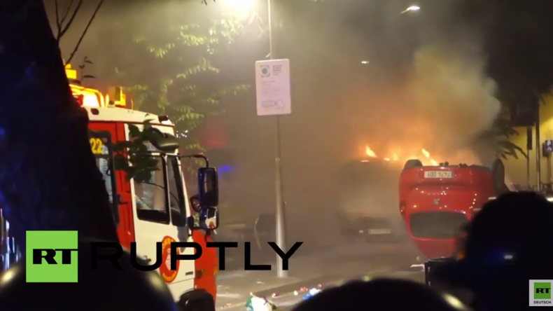Spanien – Ausschreitungen bei Auflösung von Bankbesetzung: Brennende Autos und geplünderte Läden