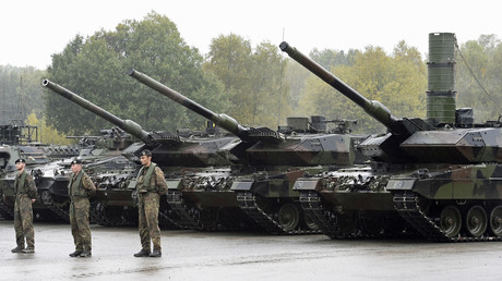 Bundeswehr-Kampfpanzer Leopard 2 bei einer Trainings- und Informationsveranstaltung in Münster,Oktober 2015.