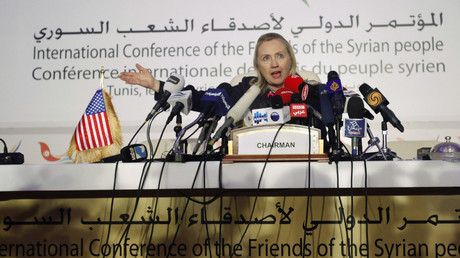 Außenministerin Hillary Clinton bei einer Pressekonferenz der 
