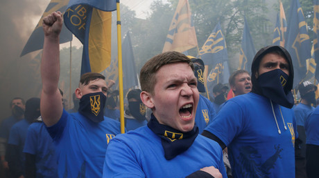 Erhalten tatkräftige Unterstützung aus Schweden: Neonazis des ukrainischen Azow-Bataillon.