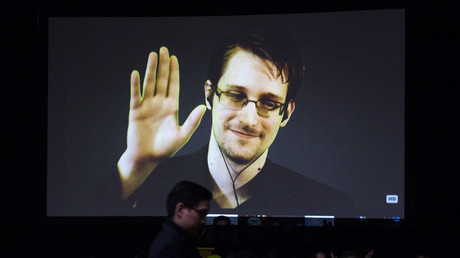 Laut BILD und Verfassungsschutzpräsident Hans-Georg Maaßen ein Spion im Auftrag des Kremls: Der NSA-Whistleblower Edward Snowden.
