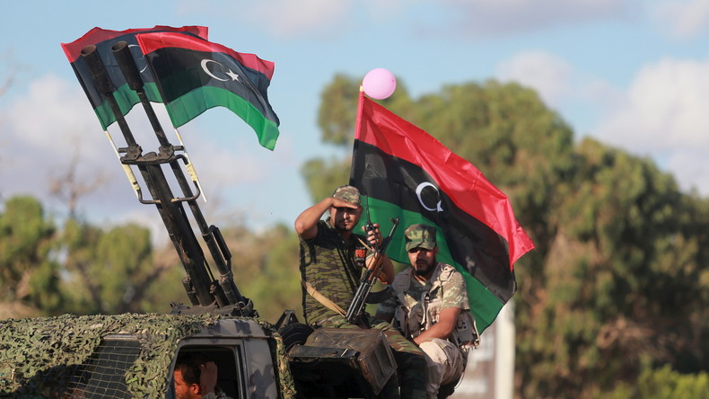 Ex-CIA-General Haftar erobert wichtigste Ölhäfen Libyens von UN-gestützter Einheitsregierung