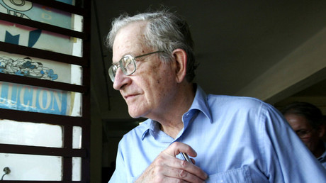 Der Linguistik- und Philosophie-Professor Noam Chomsky,während eines Besuchs in Havanna. Kuba, 2003
