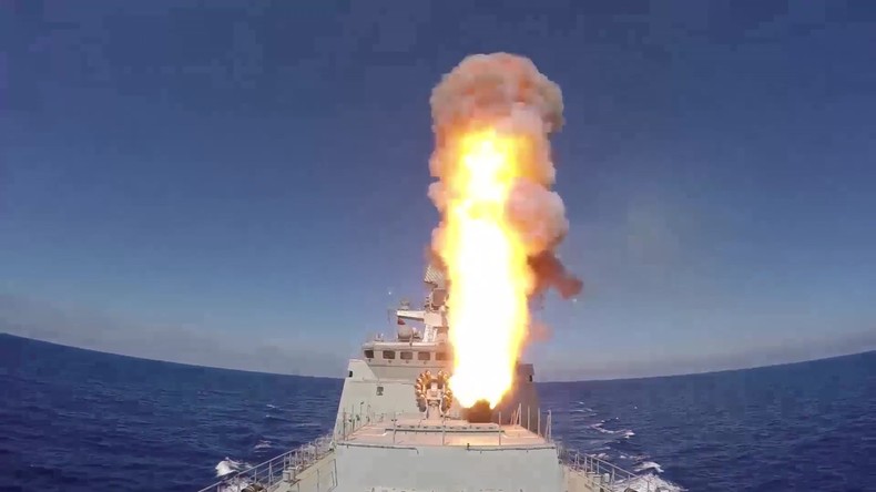 Russische Kriegsschiffe feuern Raketen auf IS in Syrien ab