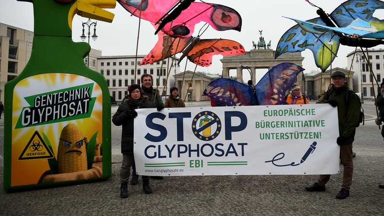 Glyphosat: EU-Kommission will umstrittenen Unkrautvernichter für zehn Jahre zulassen