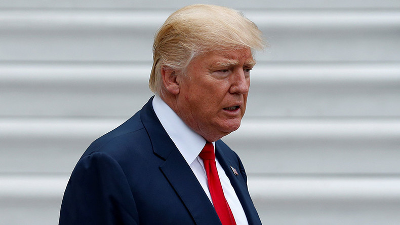 Trump beendet Wirtschaftsgremien nachdem Topmanager wegen Charlottesville zurücktreten