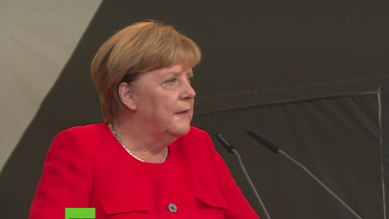 Wahlkampf: Kaum zu hören – Massives Pfeifkonzert bei Merkel-Auftritt in Brandenburg 