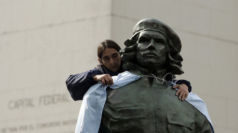 Argentinien: FDP-nahe Naumann-Stiftung unterstützt Petition zur Zerstörung von Ché-Guevara-Denkmal